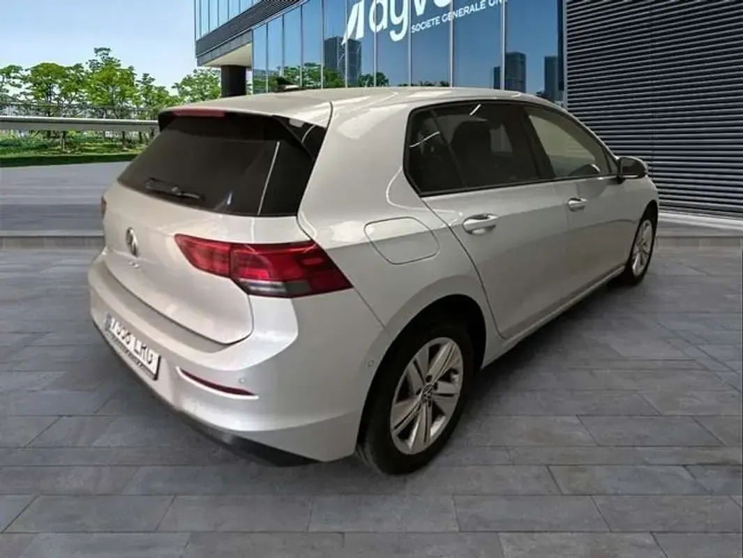 Usado VW Golf VIII Life 116 CV (85 kW) 2021 Blanco Utilitario