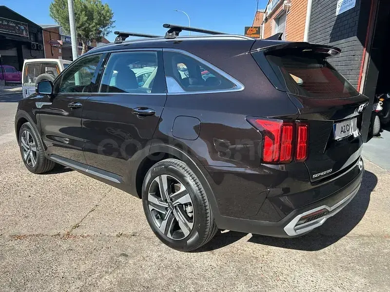 Usado Kia Sorento 230 CV (169 kW) 2023 Marrón SUV