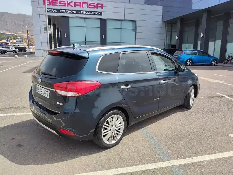 Usado Kia Carens 115 CV (84 kW) 2017 Azul Monovolumen