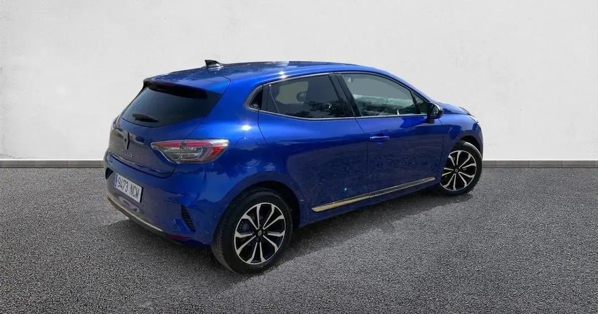 Usado Renault Clio Techno 90 CV (66 kW) 2025 Utilitario