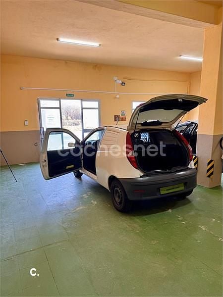 Usado Fiat Punto Dynamic 70 CV (51 kW) 2007 Blanco Utilitario