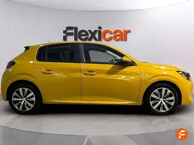 Usado Peugeot 208 Allure 100 CV (73 kW) 2020 Amarillo Utilitario