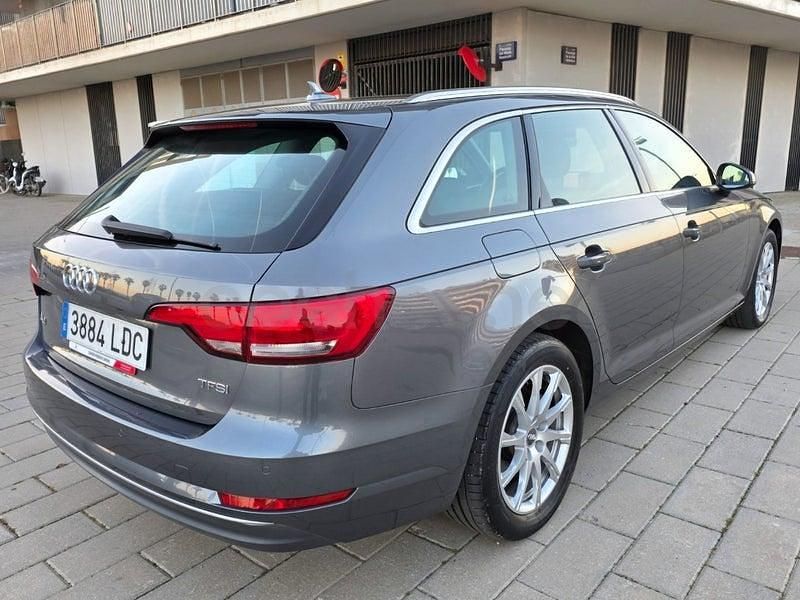 Usado Audi A4 Advanced Plus 150 CV (110 kW) 2018 Gris / plata Familiar