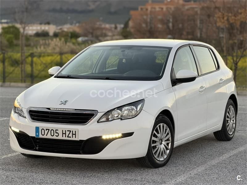 Usado Peugeot 308 Active 115 CV (84 kW) 2014 Blanco Berlina