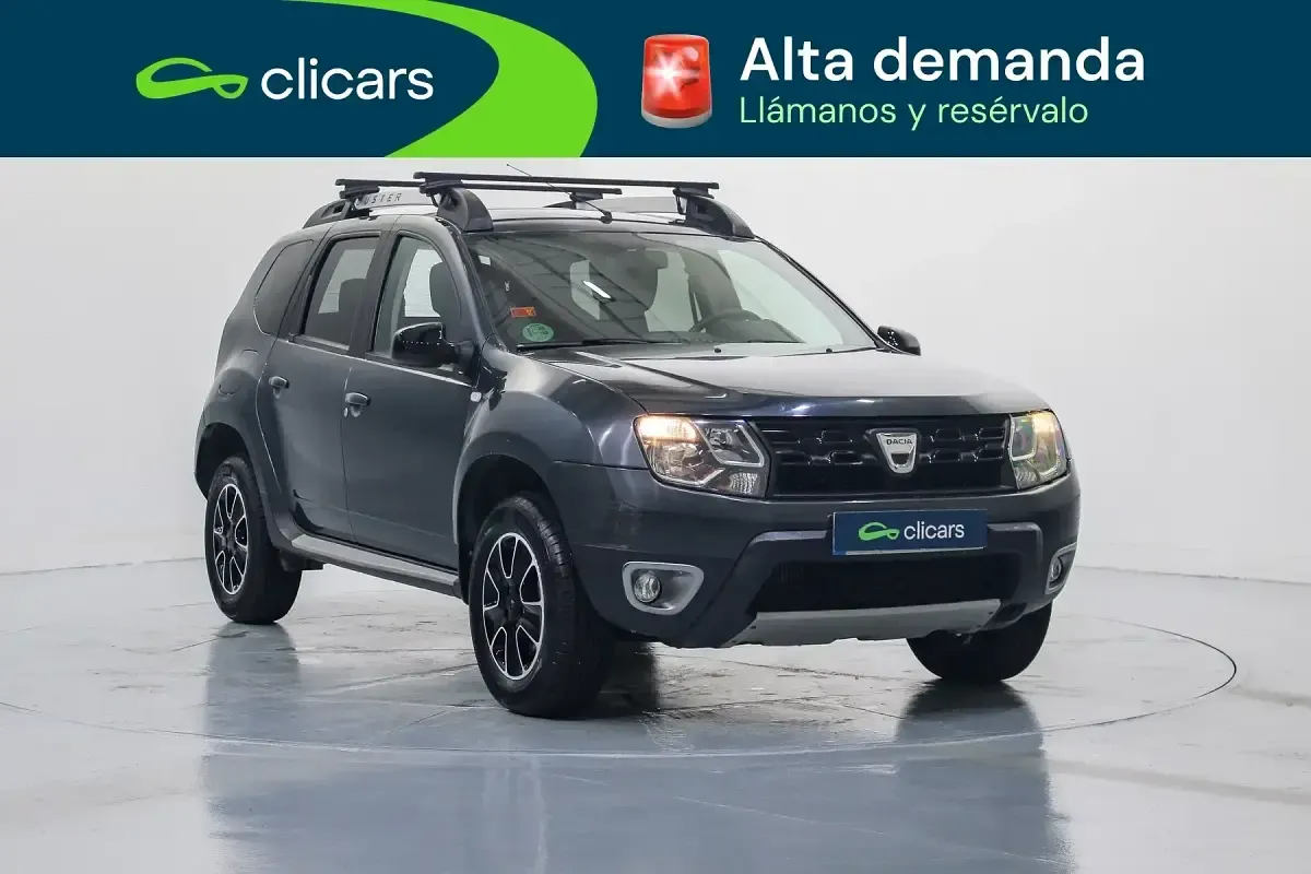 Käytetty Dacia Duster Black Shadow 110 HP (80 kW) 2017 Harmaa Katumaasturi