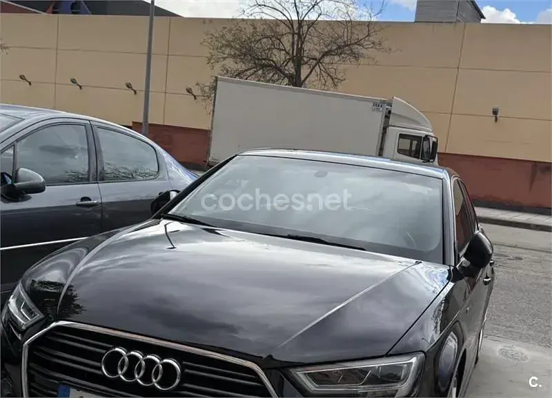 Usado Audi A3 S-Line 115 CV (84 kW) 2018 Negro Berlina