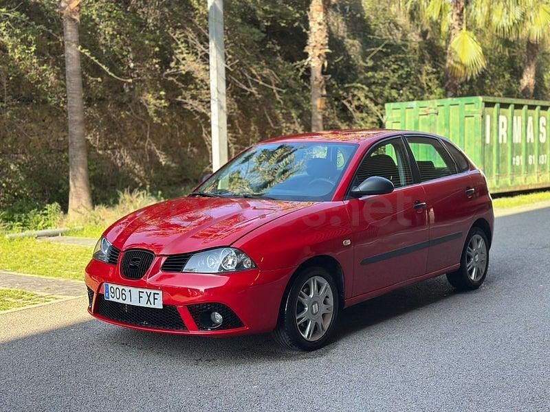 Usado Seat Ibiza Reference 70 CV (51 kW) 2007 Rojo Utilitario