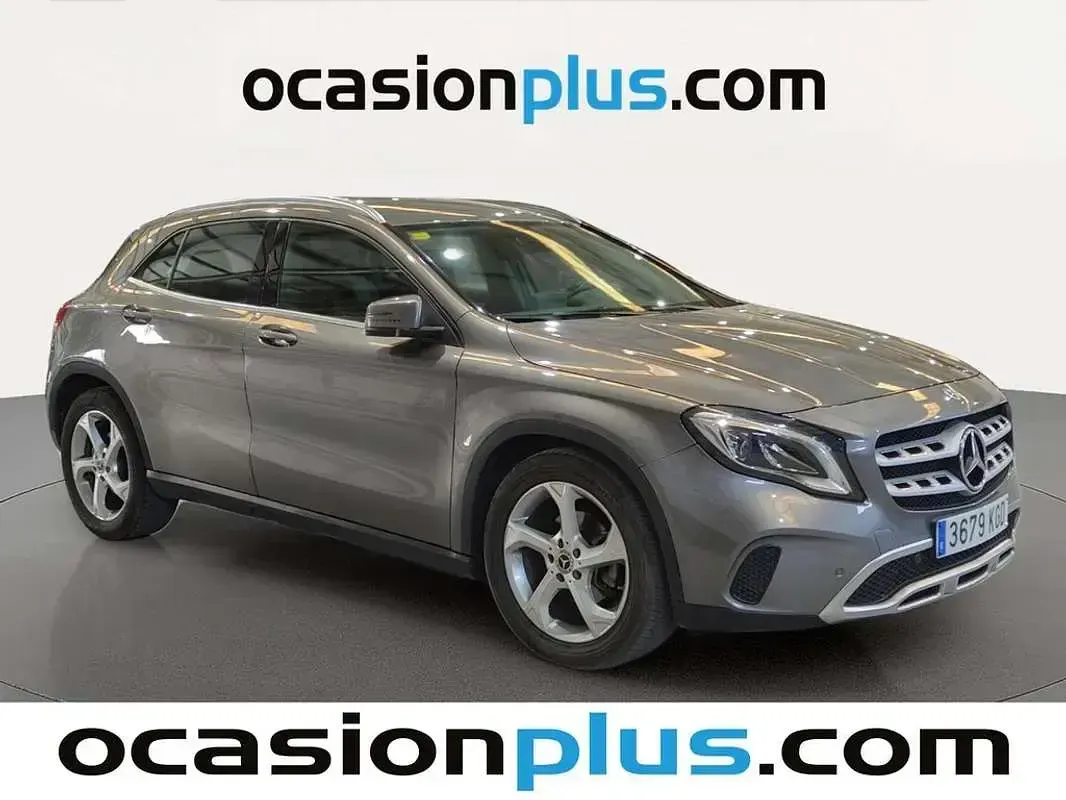 Usado Mercedes GLA200 156 CV (114 kW) 2017 Gris SUV