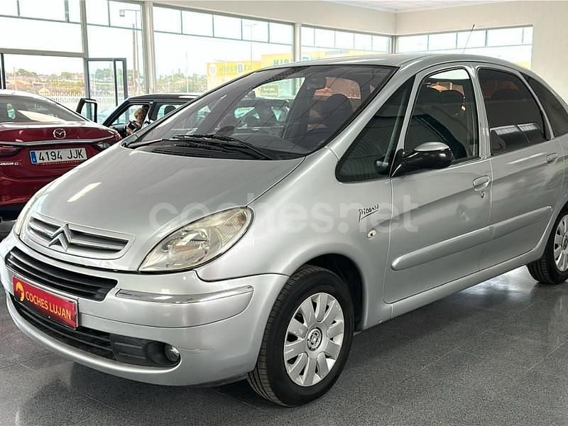 Gris / plata Usado 2005 Citroën Xsara Picasso Exclusive Monovolumen | 3900 € (Un poco caro) - Imagen 1/4