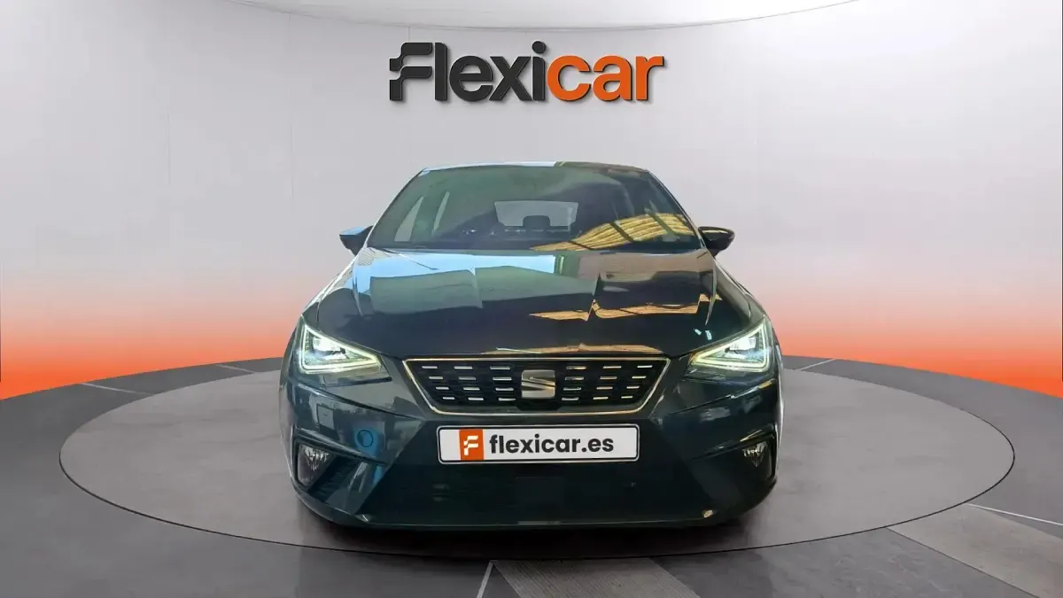 Usado Seat Ibiza 116 CV (85 kW) 2024 Gris Utilitario