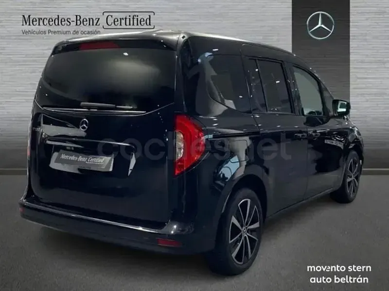 Usado Mercedes T180 116 CV (85 kW) 2025 Negro Monovolumen