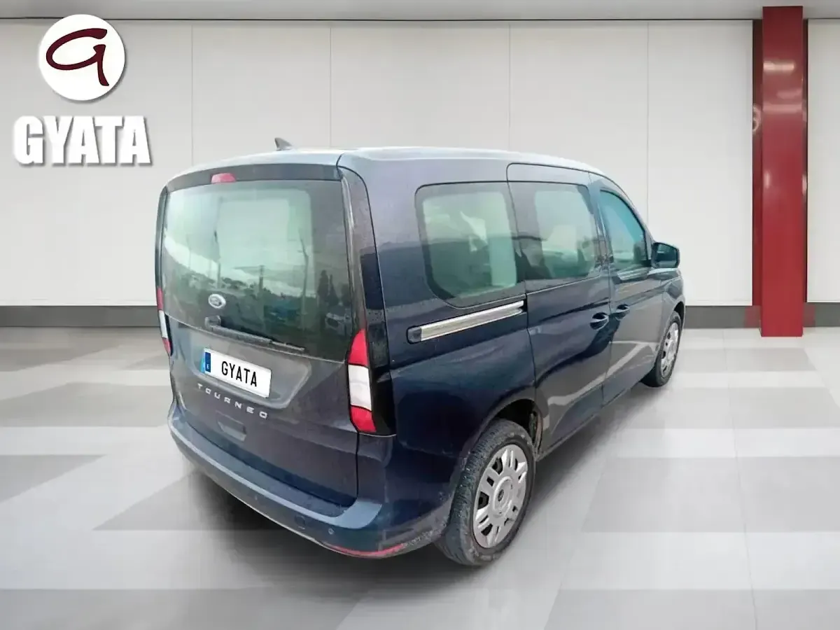 Usado Ford Tourneo Connect Trend 122 CV (89 kW) 2024 Azul Monovolumen