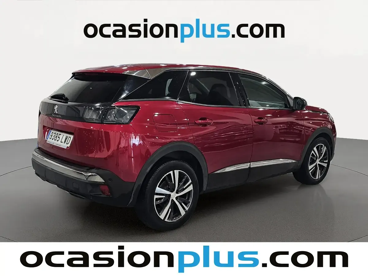 Usado Peugeot 3008 Allure 131 CV (96 kW) 2022 Rojo SUV