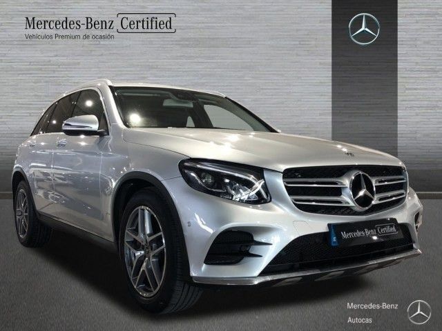 Usado Mercedes GLC220 AMG line 170 CV (125 kW) 2018 Plata iridio