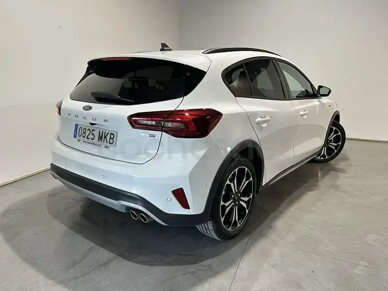 Usado Ford Focus Active X 155 CV (114 kW) 2023 Blanco Familiar