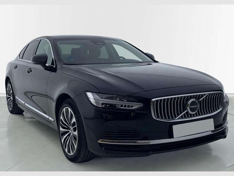 Negro Usado 2023 Volvo S90 Core Berlina | 57.400 € - Imagen 1/4