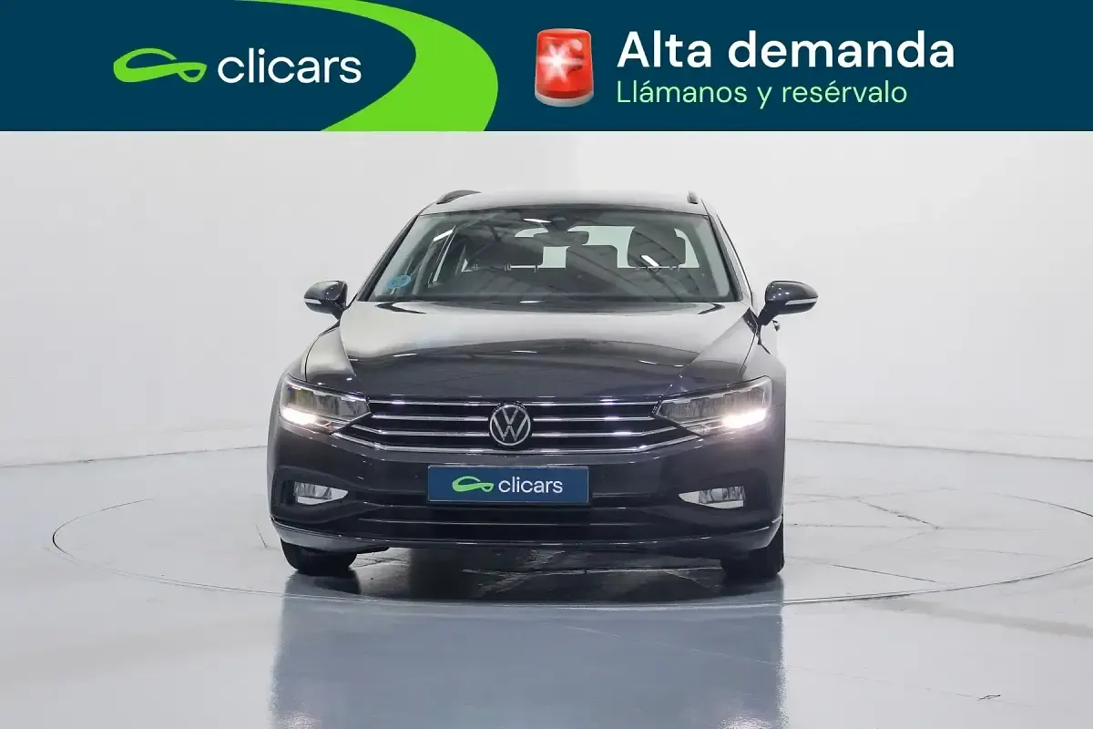 Usado VW Passat Business 122 CV (89 kW) 2021 Gris Familiar