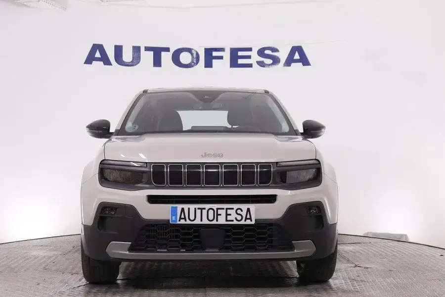 Usado Jeep Avenger Altitude 100 CV (73 kW) 2025 Gris titanio SUV