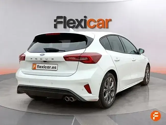 Usado Ford Focus ST-Line 125 CV (91 kW) 2024 Blanco