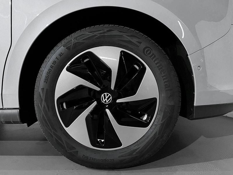 Usado VW ID. Buzz Pro 210 kW (286 CV) 2025 Blanco candy/plata mono Monovolumen