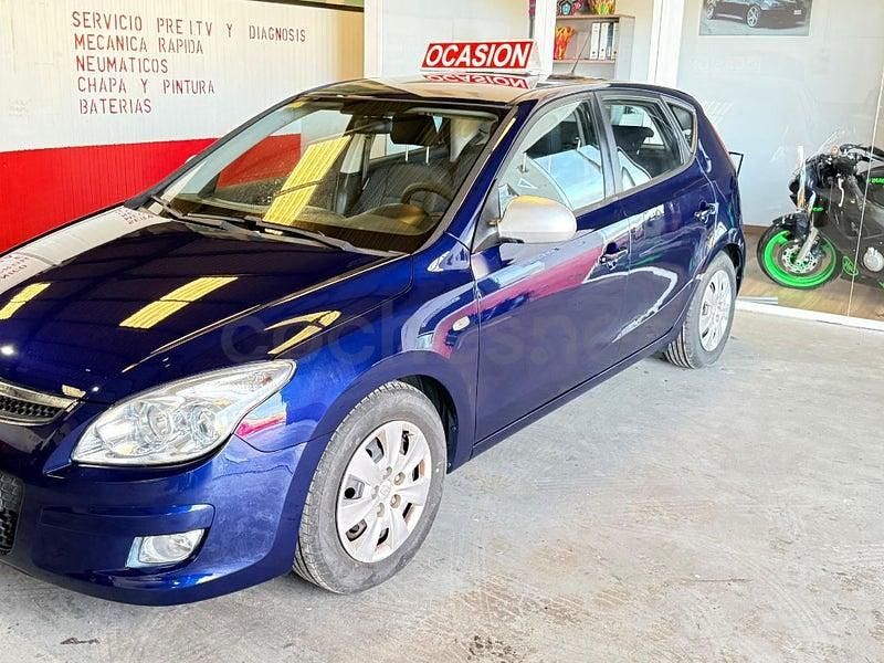 Usado Hyundai i30 Style 115 CV (84 kW) 2007 Azul Utilitario