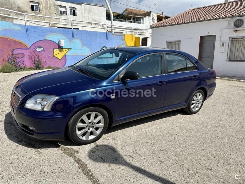 Usado Toyota Avensis Sol 116 CV (85 kW) 2004 Azul Berlina