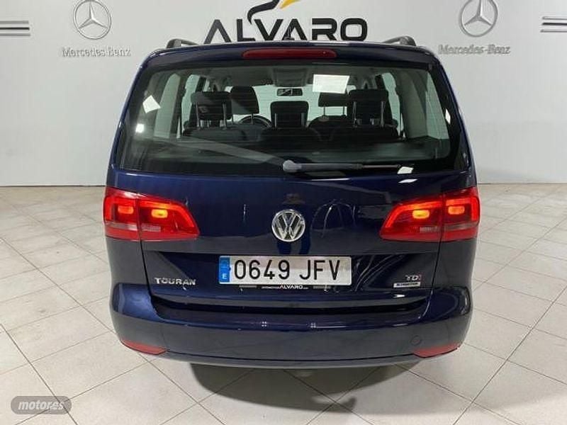 Usado VW Touran Business 115 CV (84 kW) 2015 Azul Monovolumen