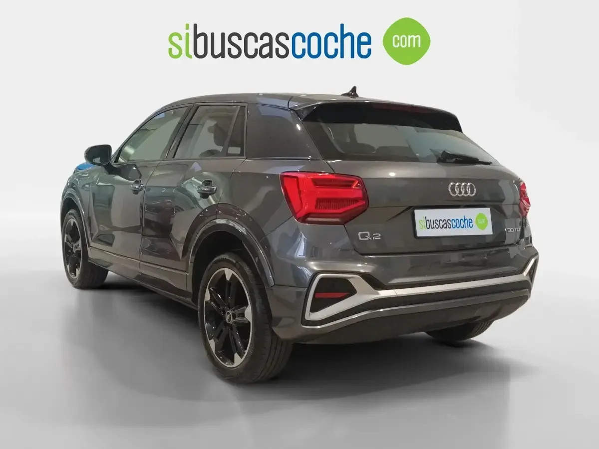 Usado Audi Q2 S-Line 116 CV (85 kW) 2021 Gris/plata SUV