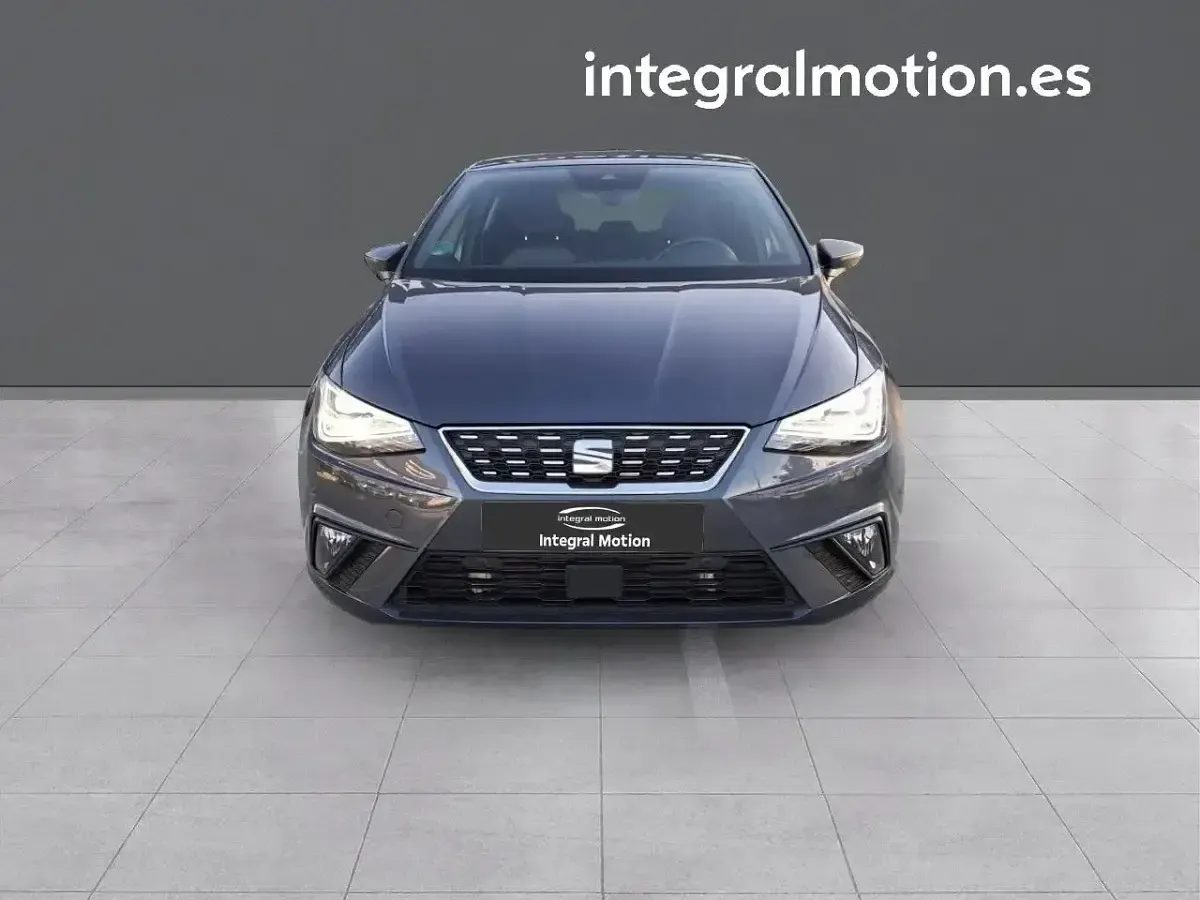 Usado Seat Ibiza XCELLENCE 115 CV (84 kW) 2025 Negro Utilitario