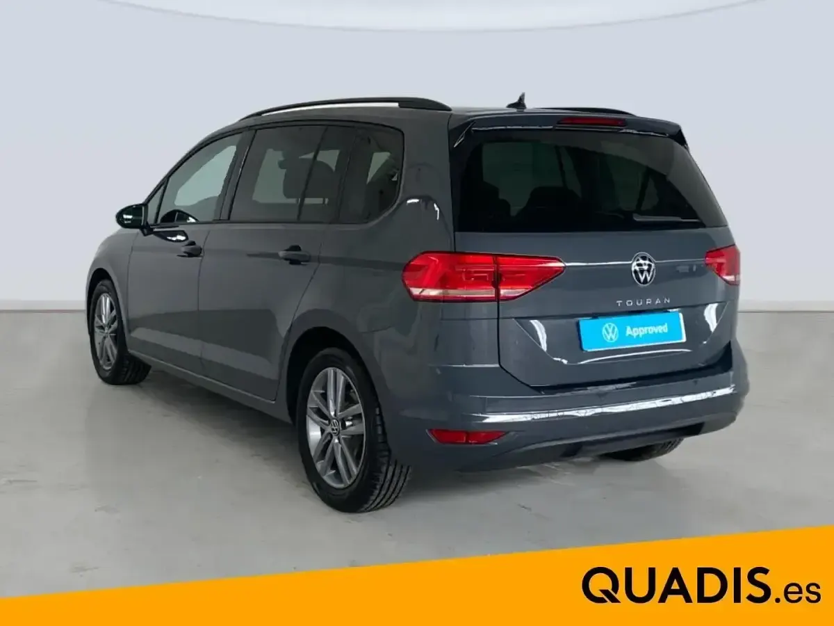 Usado VW Touran 150 CV (110 kW) 2025 Gris Monovolumen