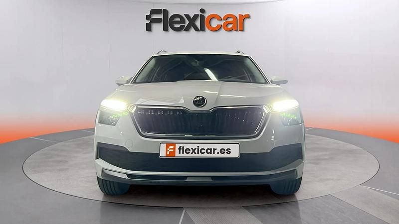 Usado Skoda Kamiq Ambition 110 CV (80 kW) 2021 Blanco SUV