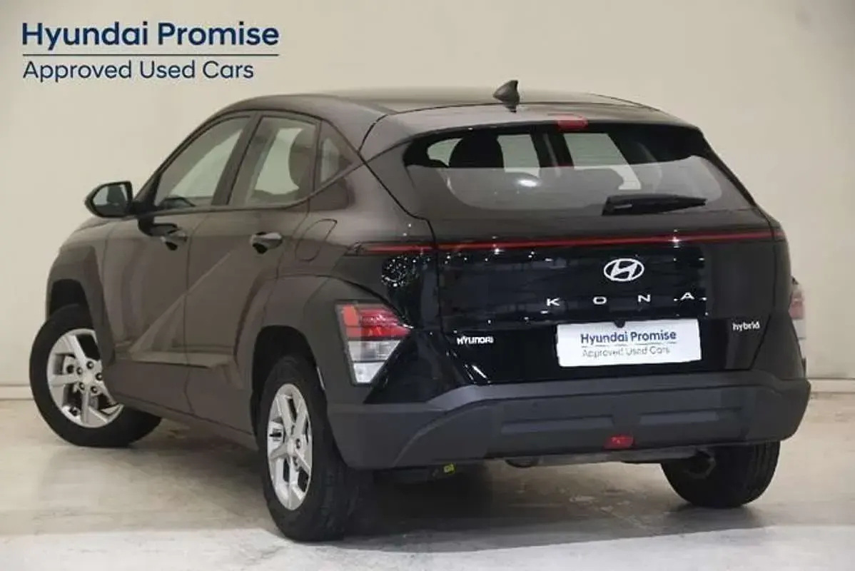 Usado Hyundai Kona 129 CV (94 kW) 2025 Negro SUV