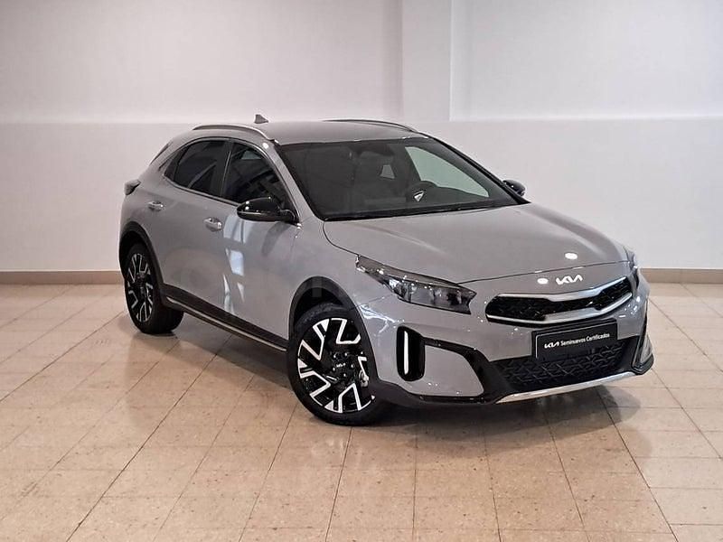 Usado Kia XCeed Style 150 CV (110 kW) 2025 Gris / plata SUV