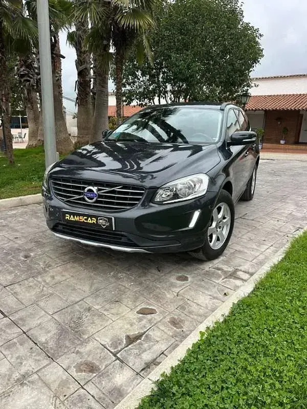 Usado Volvo XC60 Momentum 190 CV (139 kW) 2016 Azul SUV