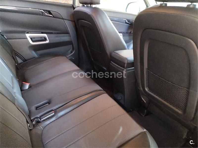 Gris / plata Usado 2011 Opel Antara Enjoy SUV | 7600 € (Precio justo) - Imagen 1/4