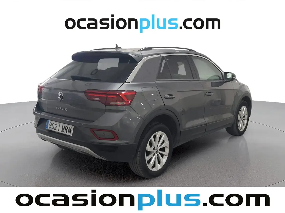 Usado VW T-Roc Life 110 CV (80 kW) 2024 Gris SUV