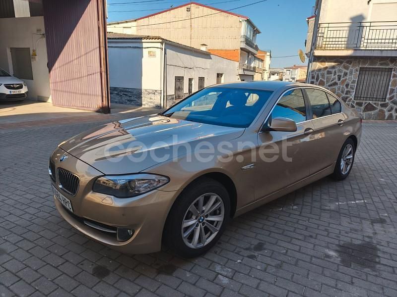 Gris / plata Usado 2013 BMW 520 Berlina | 15.000 € (Precio justo) - Imagen 1/4