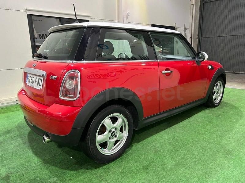 Usado Mini ONE 95 CV (69 kW) 2007 Rojo Utilitario