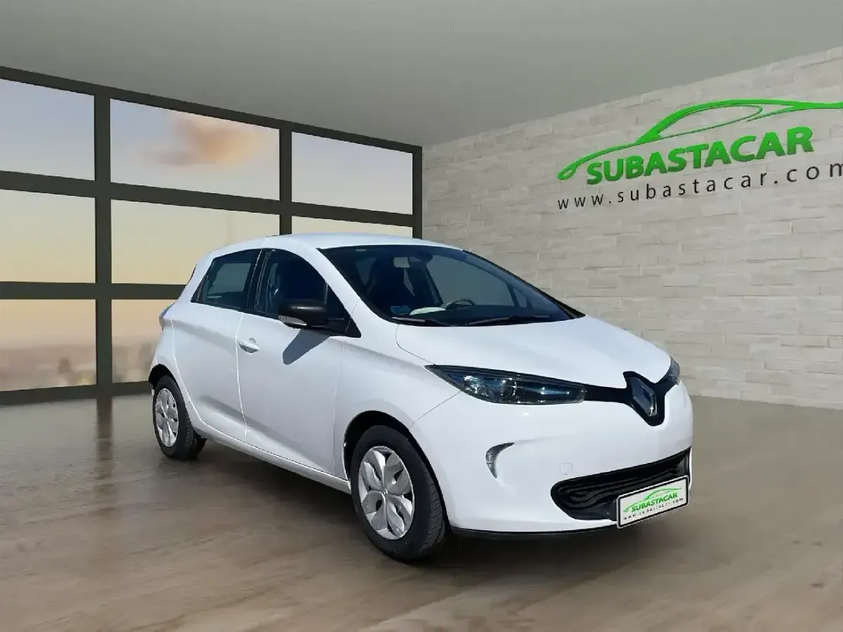 Usado Renault Zoe Life 67 kW (92 CV) 2018 Blanco Utilitario