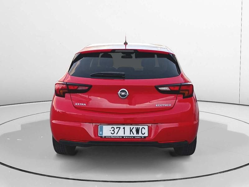 Usado Opel Astra Selective 110 CV (80 kW) 2019