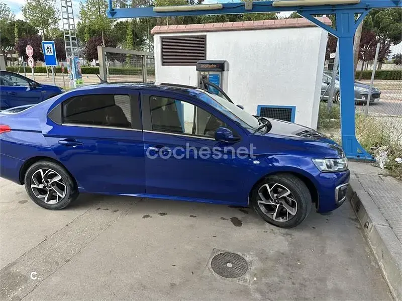 Usado Citroën C-Elysee I Shine 102 CV (75 kW) 2019 Azul Berlina