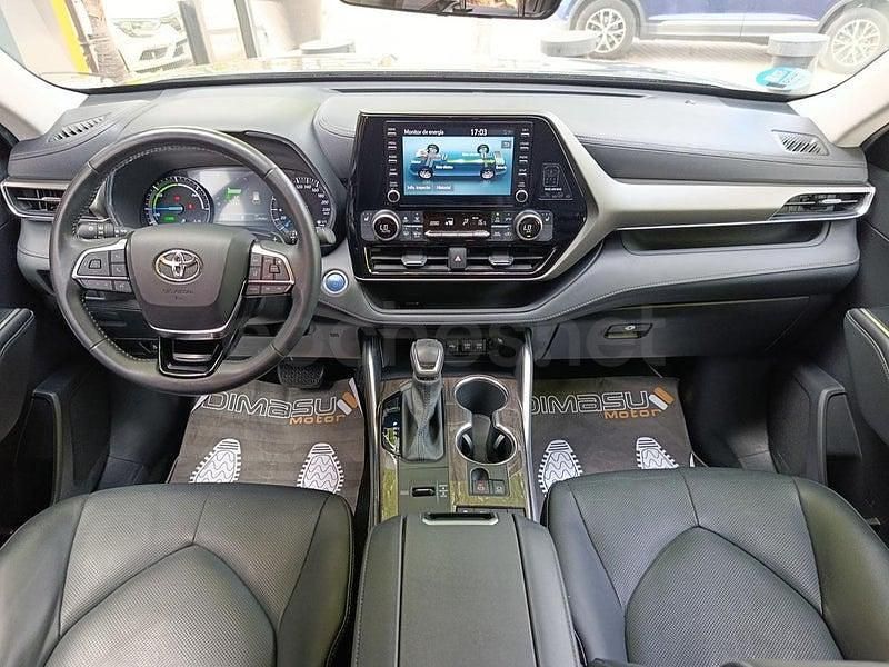 Usado Toyota Highlander Advance 246 CV (180 kW) 2021 Gris / plata SUV