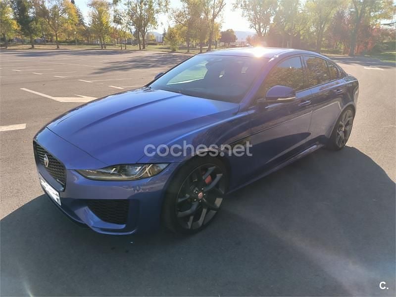 Usado Jaguar XE R-Dynamic 250 CV (183 kW) 2019 Azul Berlina