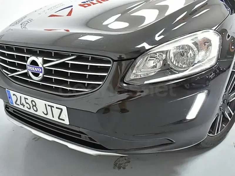 Usado Volvo XC60 Momentum 150 CV (110 kW) 2016 Negro SUV