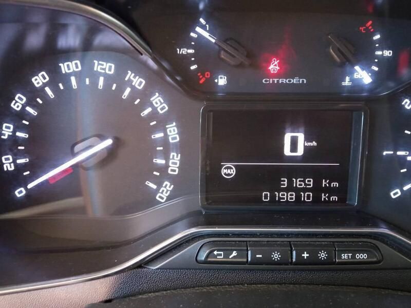 Negro Usado 2021 Citroën C3 Feel Utilitario | 13.500 € (Precio justo) - Imagen 1/4