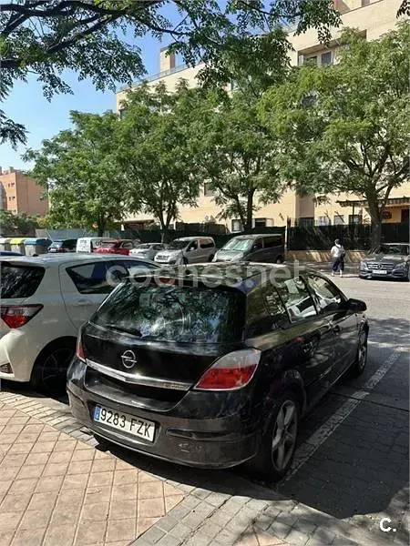 Usado Opel Astra Sport 120 CV (88 kW) 2008 Negro Berlina