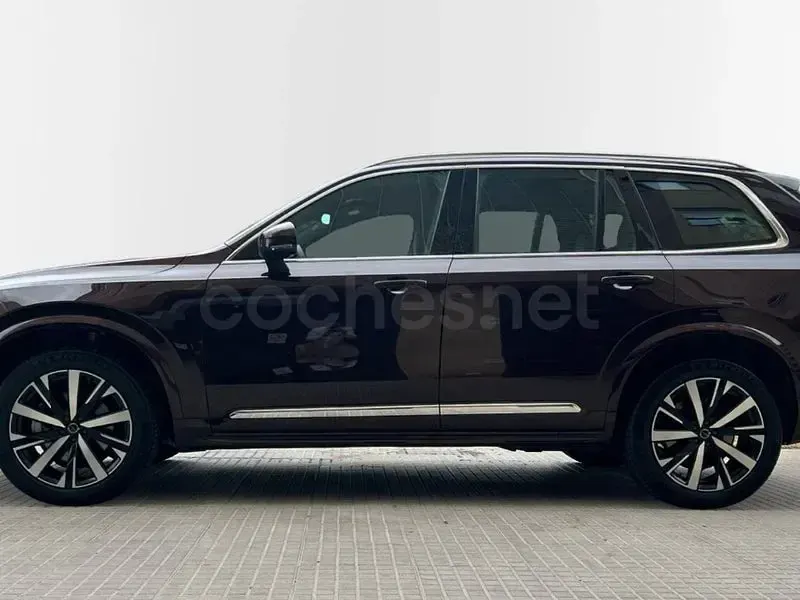 Usado Volvo XC90 Core 250 CV (183 kW) 2025 Granate SUV