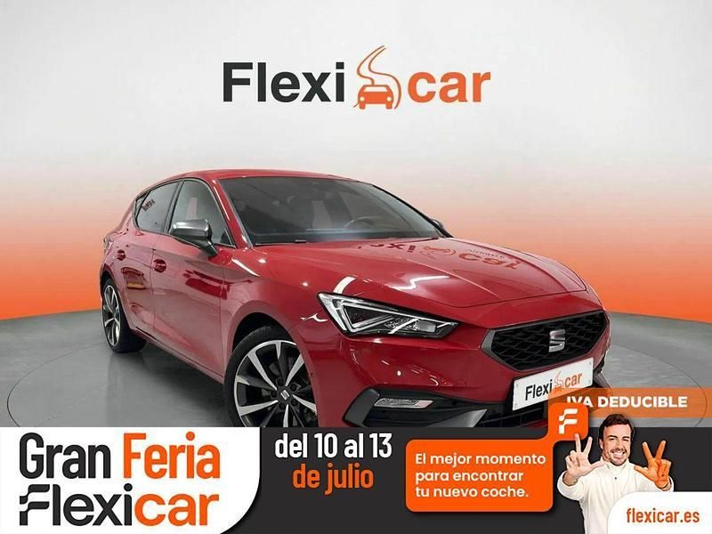 Rojo Usado 2021 Seat Leon Reference Berlina | 20.990 € (Precio justo) - Imagen 1/4