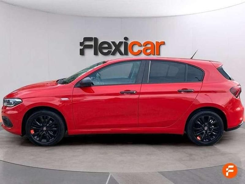 Usado Fiat Tipo Easy 95 CV (69 kW) 2019 Rojo Berlina
