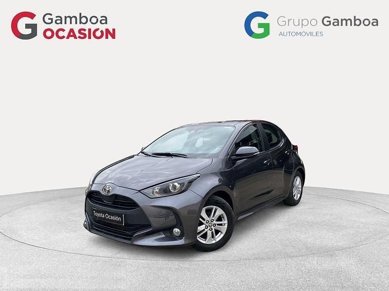 Gris Usado 2024 Toyota Yaris Edition Berlina | 17.590 € (Buen precio) - Imagen 1/4